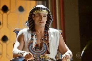 O Faraó morreu ou não morreu na travessia do Mar Vermelho?