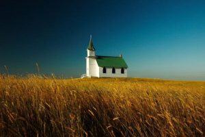 É pecado mudar de igreja ou visitar outras igrejas?